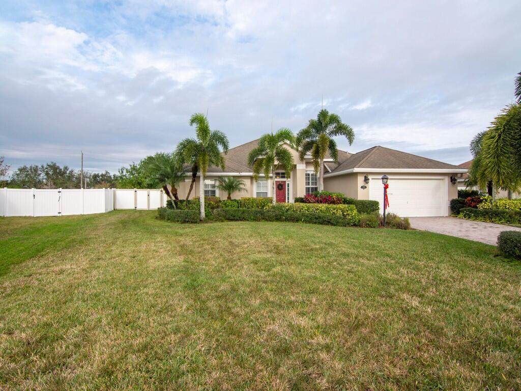 930 Southlakes Way - Photo 1