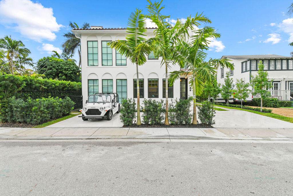 226 Oleander Ave - Photo 1