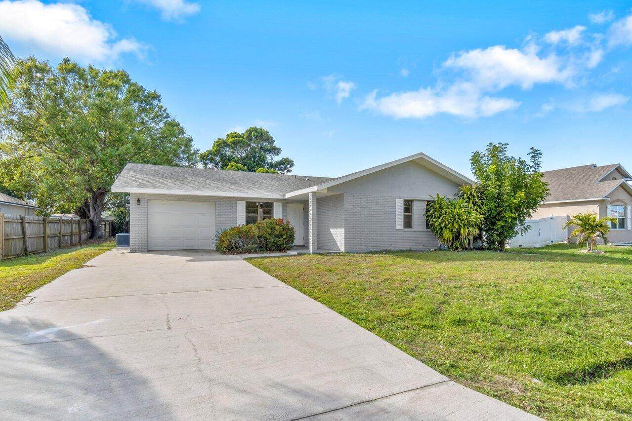 916 Proctor Lane - Photo 1
