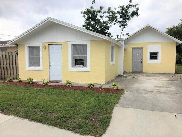 1305 25th Street - Photo 1