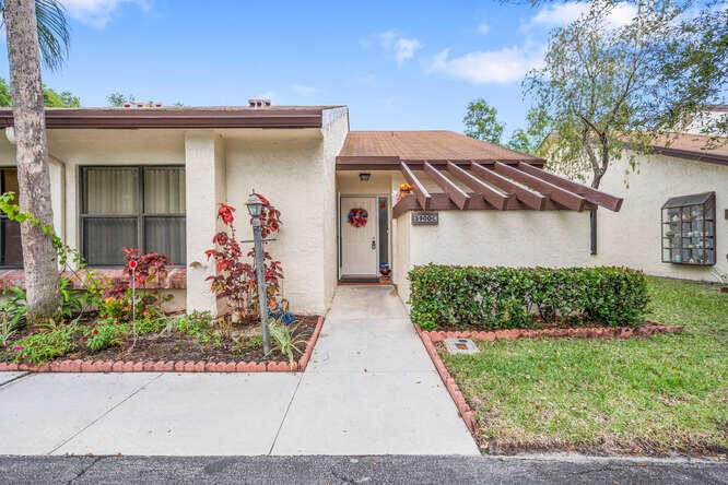 3900 Vine Trail - Photo 1