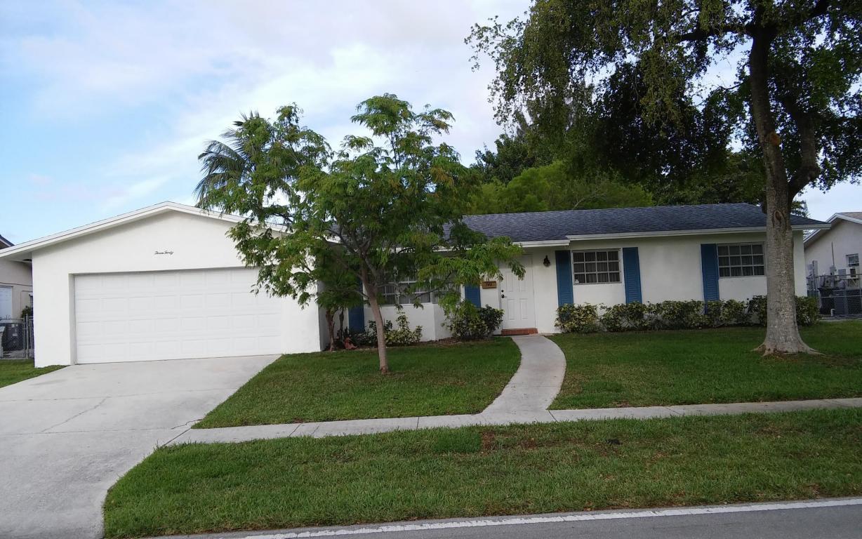 340 Lake Drive - Photo 1