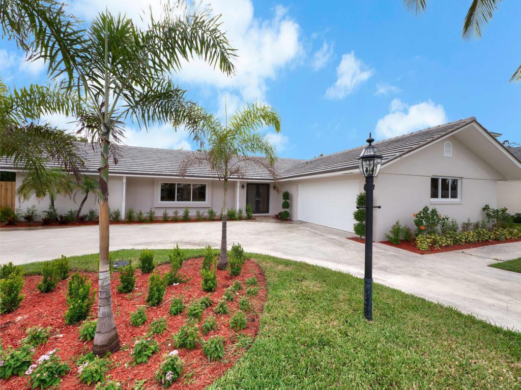 1568 Point Way - Photo 1