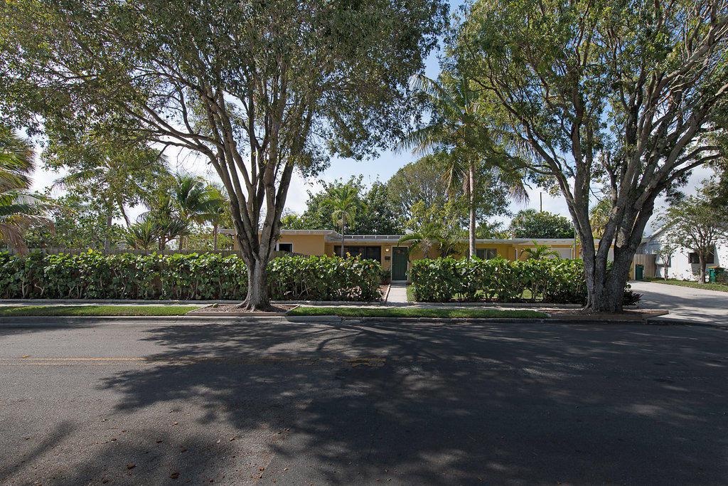 201 Princeton Drive - Photo 1