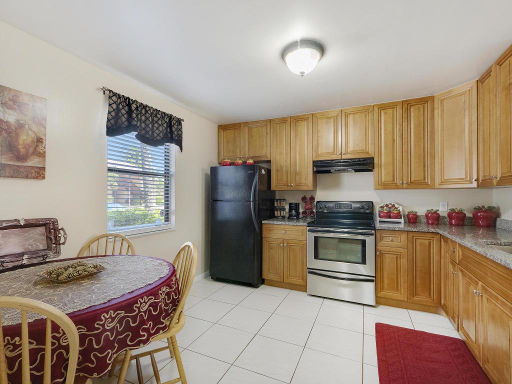 2105 Lakeview Drive - Photo 1