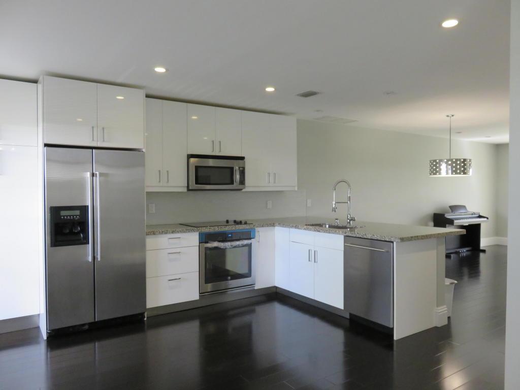 8906 Belle Aire Drive - Photo 1