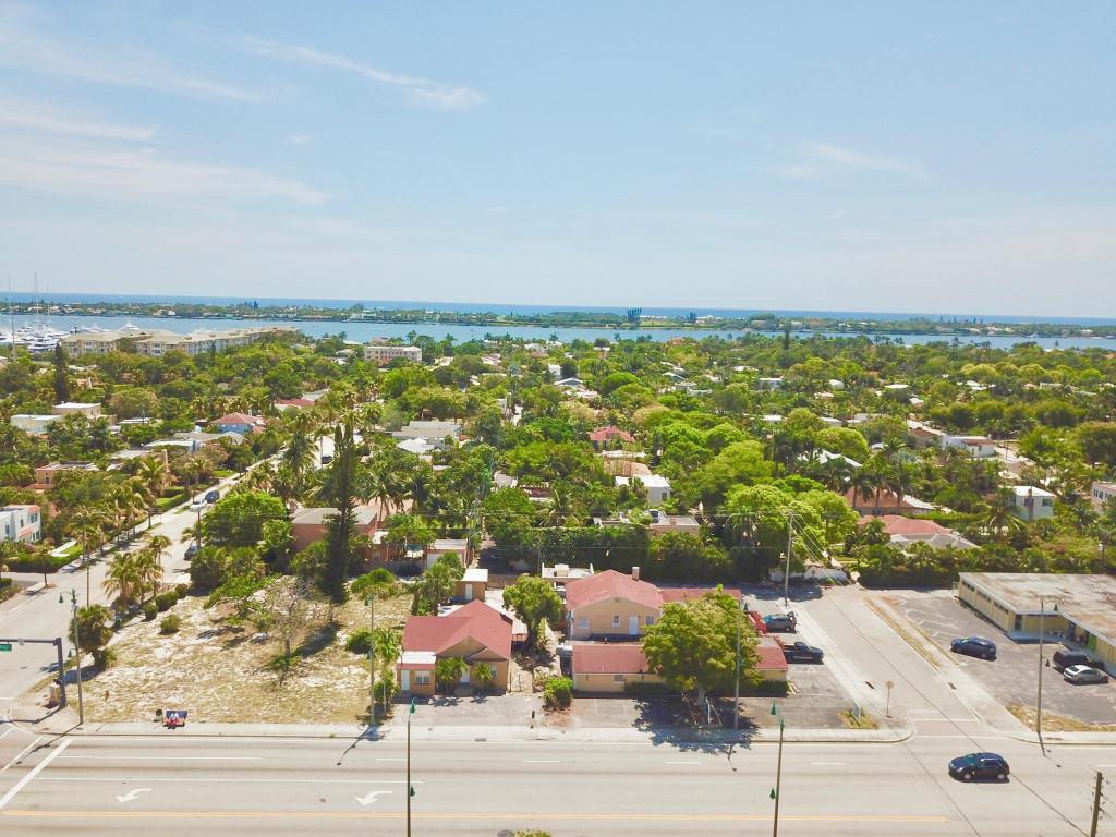 3608 Broadway Avenue - Photo 1