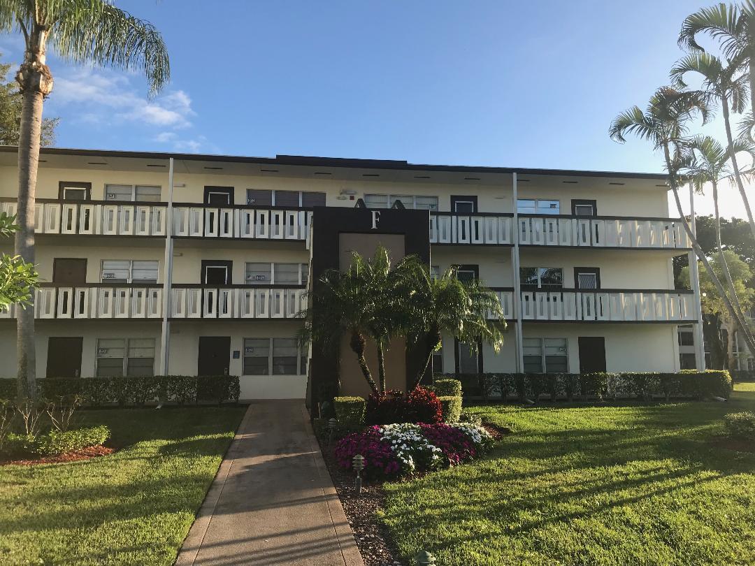 252 Suffolk F - Photo 1