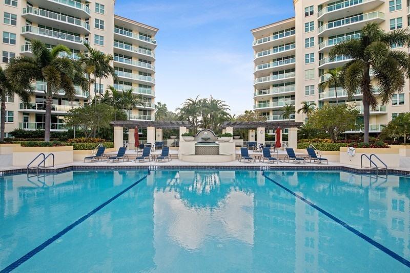 550 Mizner Boulevard - Photo 1