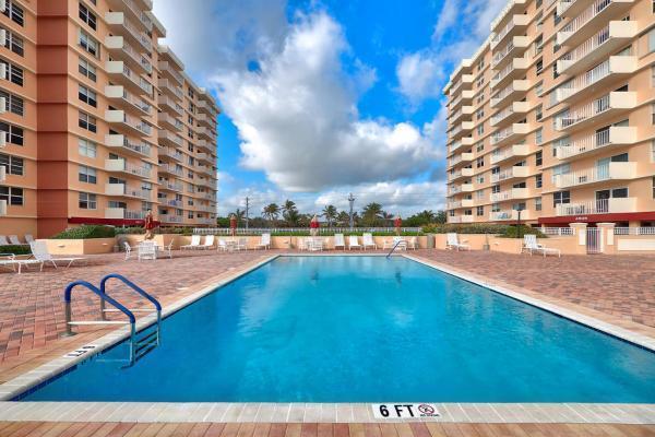 4511 Ocean Boulevard - Photo 1
