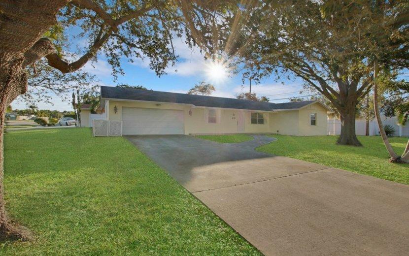 678 Riverside Drive - Photo 1