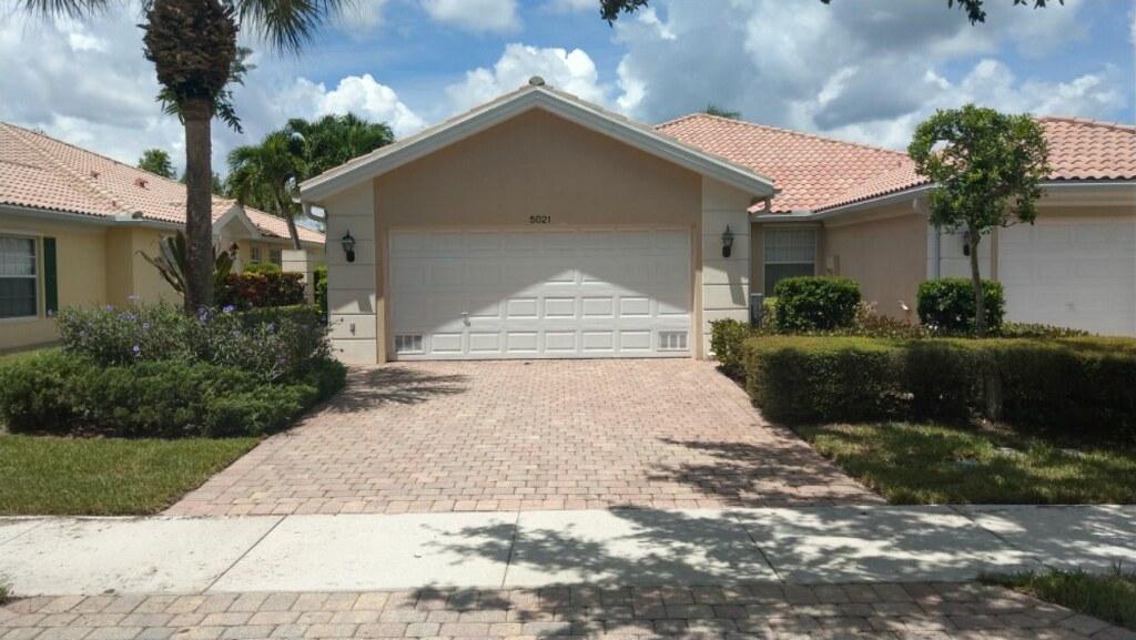 5021 Magnolia Bay Circle - Photo 1