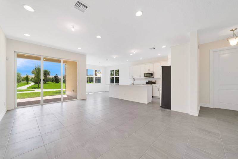 78 Palm Lane - Photo 1