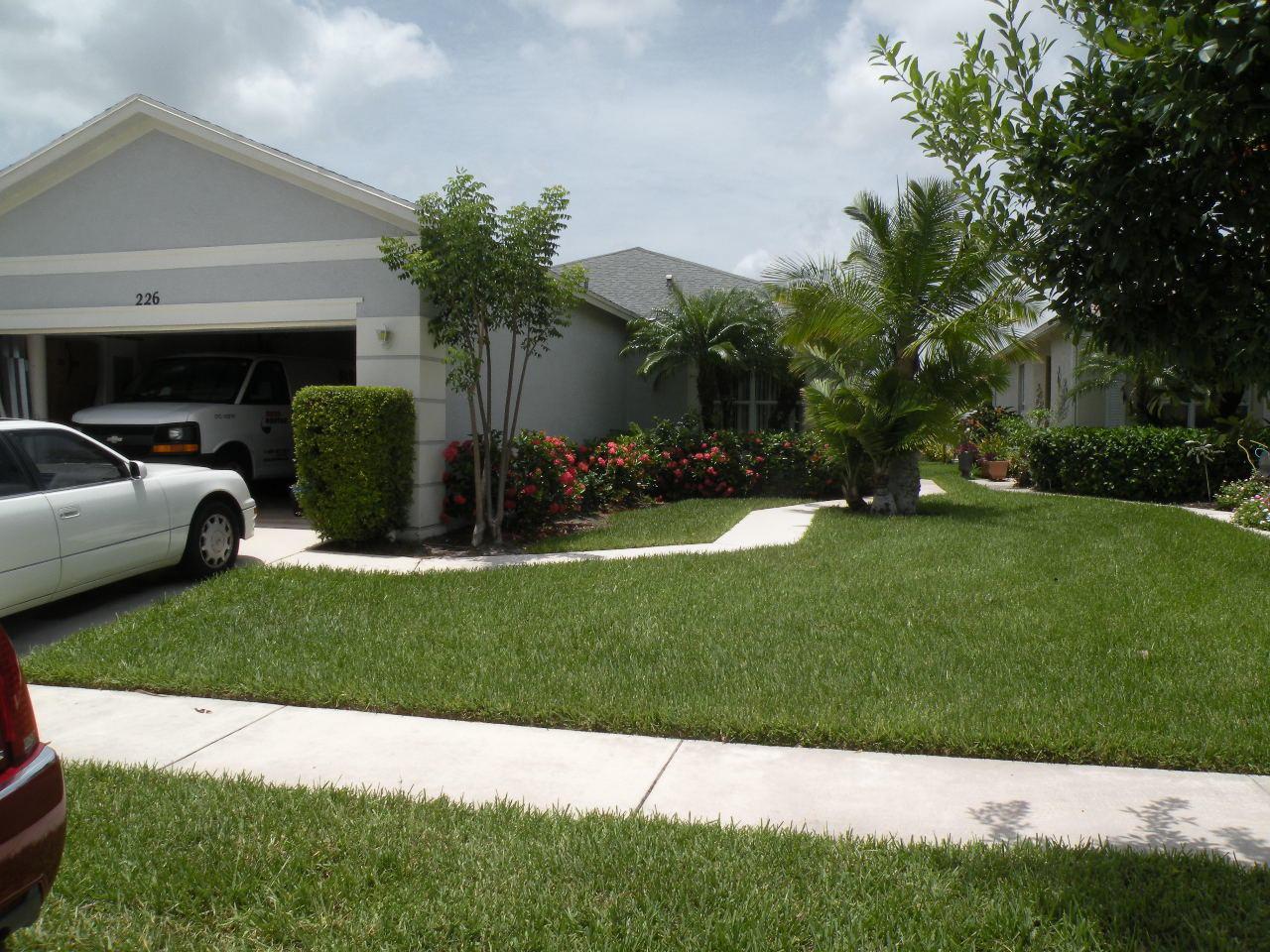 226 Manatee Springs Way - Photo 1