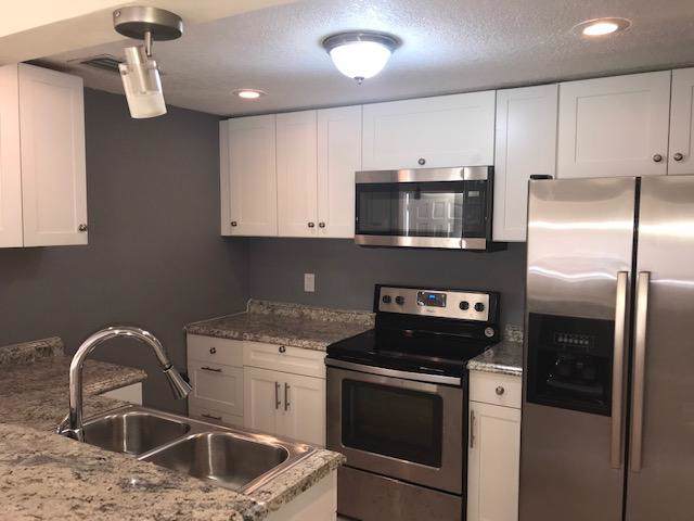 320 10th Avenue - Photo 1