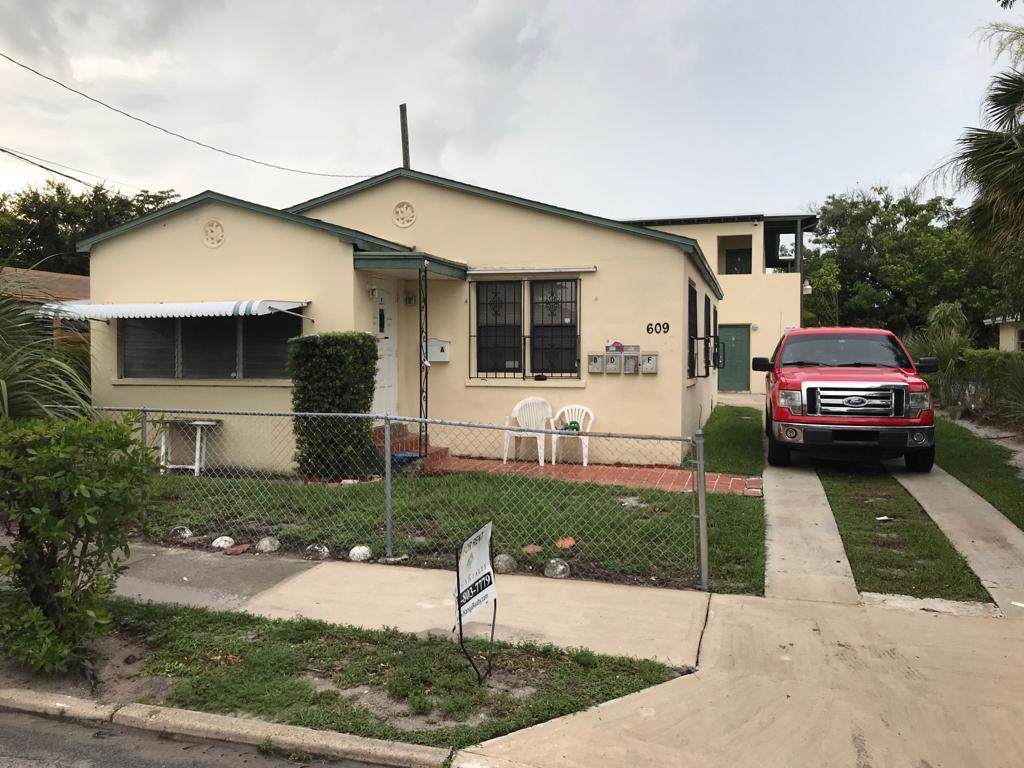 609 20th Street - Photo 1