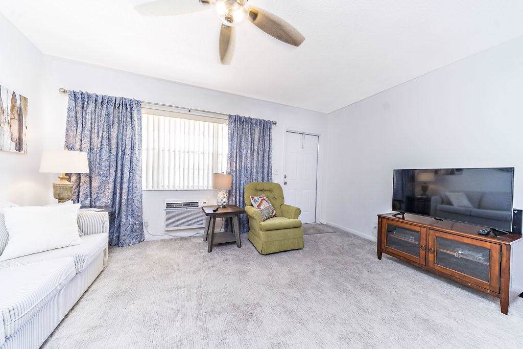 142 Easthampton F - Photo 1