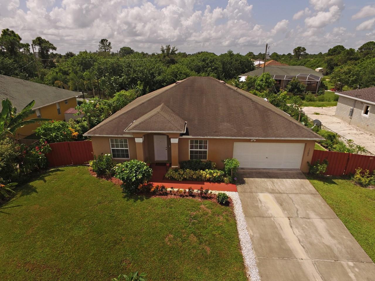 1362 Edinburgh Drive - Photo 1