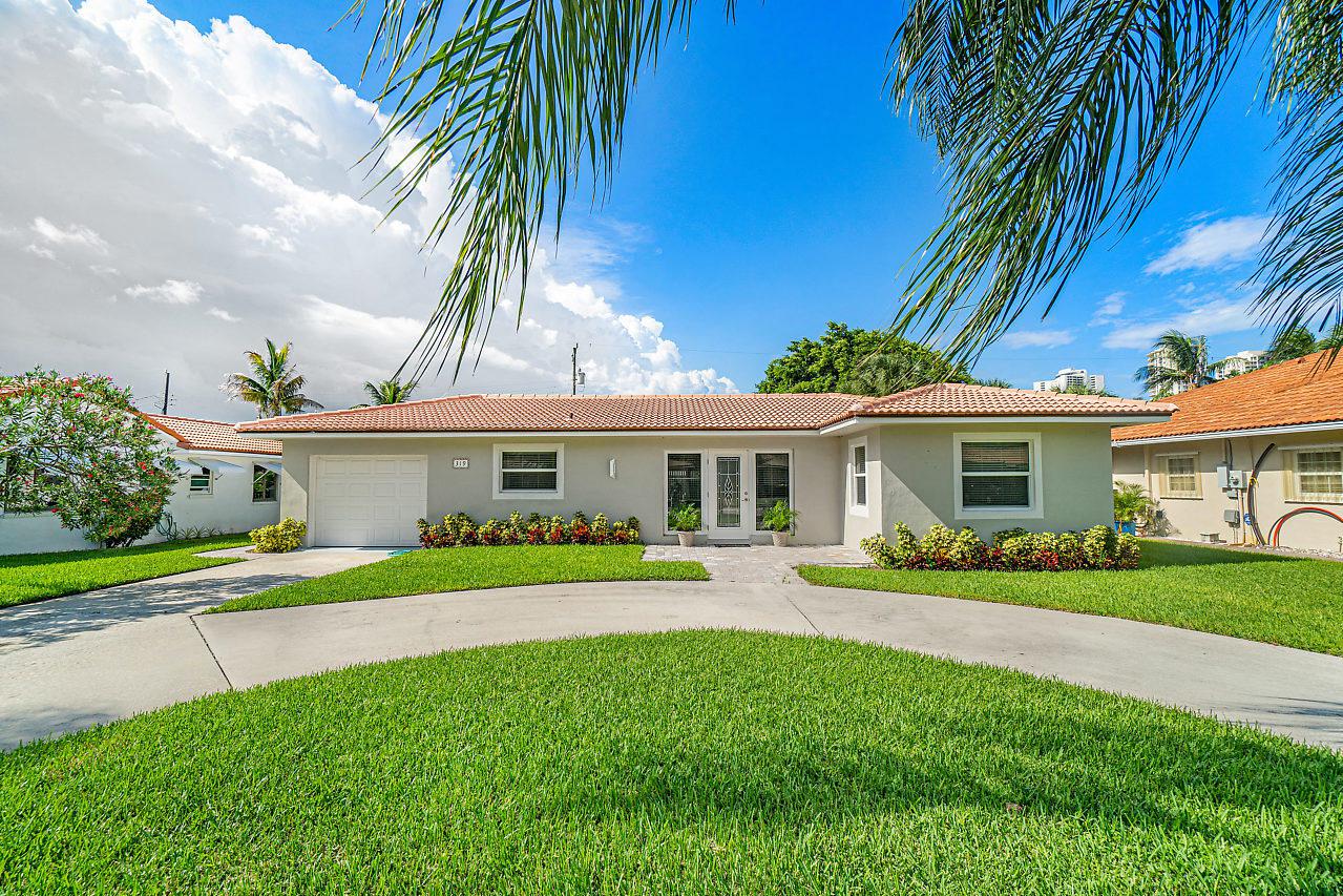 319 Bamboo Road - Photo 1