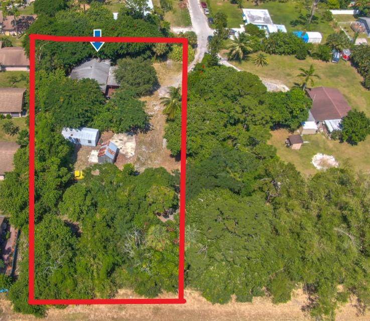 2489 Sunset Drive - Photo 1