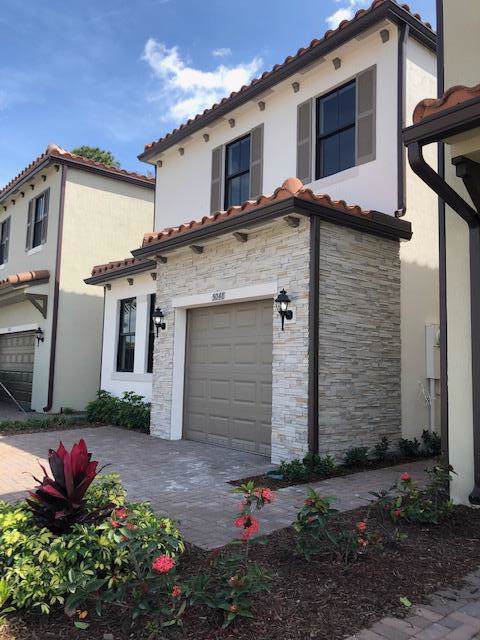 5048 Laurel Oak Drive - Photo 1