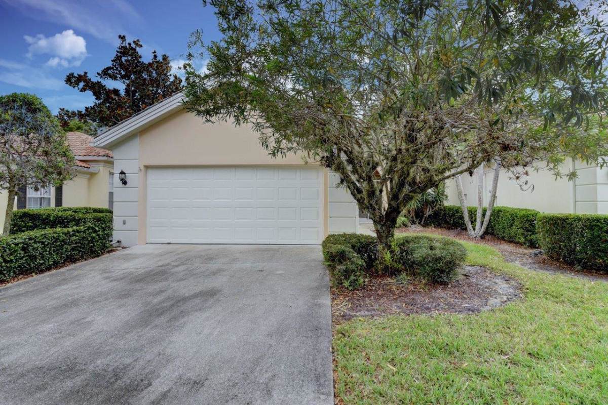4784 Valencia Drive - Photo 1