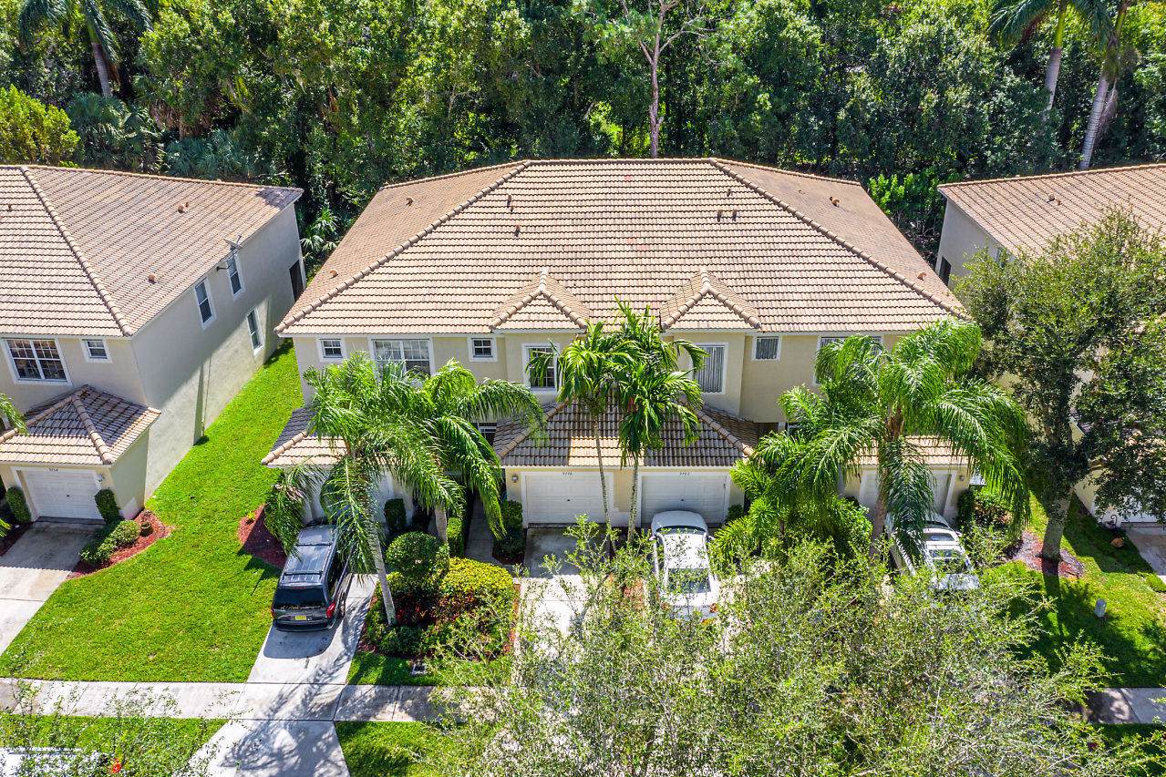 9776 Lago Drive - Photo 1