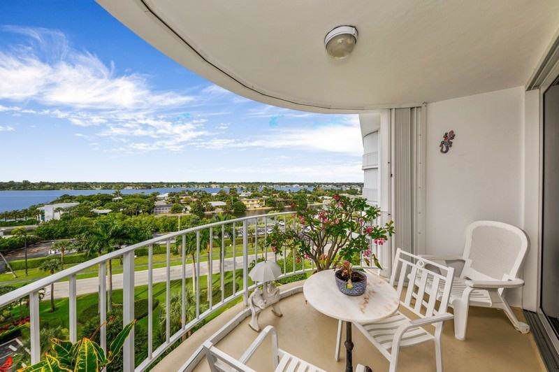 2295 Ocean Boulevard - Photo 1