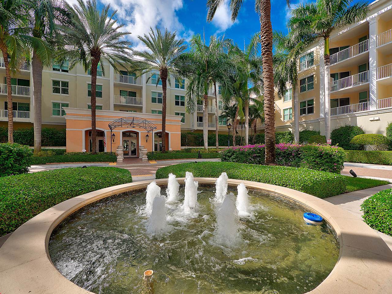 802 Windward Way - Photo 1