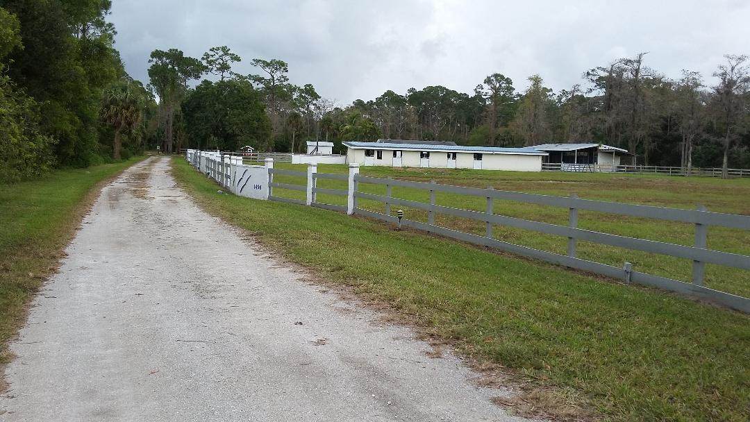 1496 D Road - Photo 1