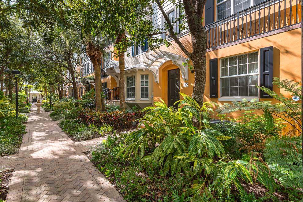 357 Mallory Circle - Photo 1