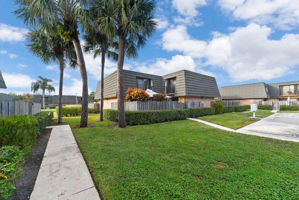 3605 36th Way - Photo 1