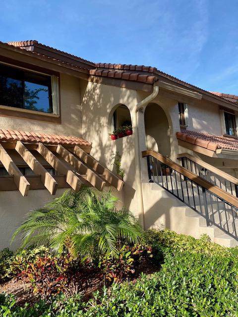 5640 Coach House Circle - Photo 1