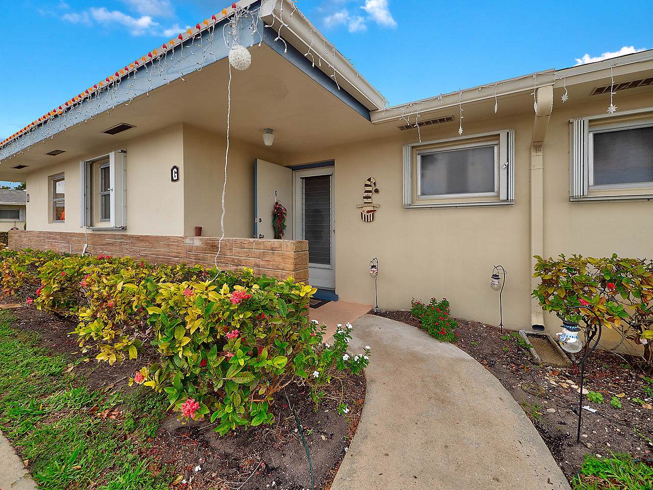 2907 Ashley Drive - Photo 1