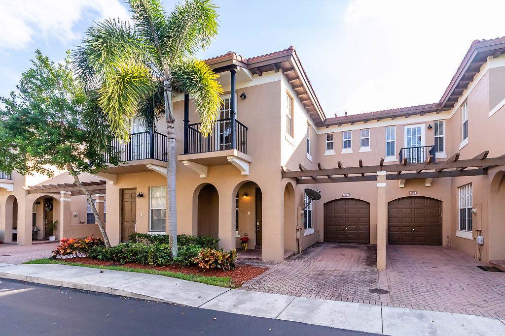 6960 Julia Gardens Drive - Photo 1