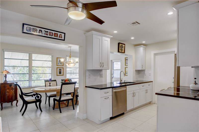 4204 47 Court - Photo 1