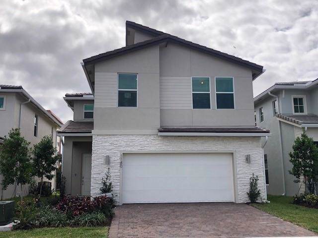 1140 Veleiros Boulevard - Photo 1