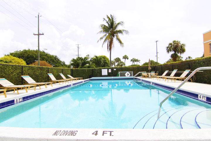 15 Golfview Road - Photo 1