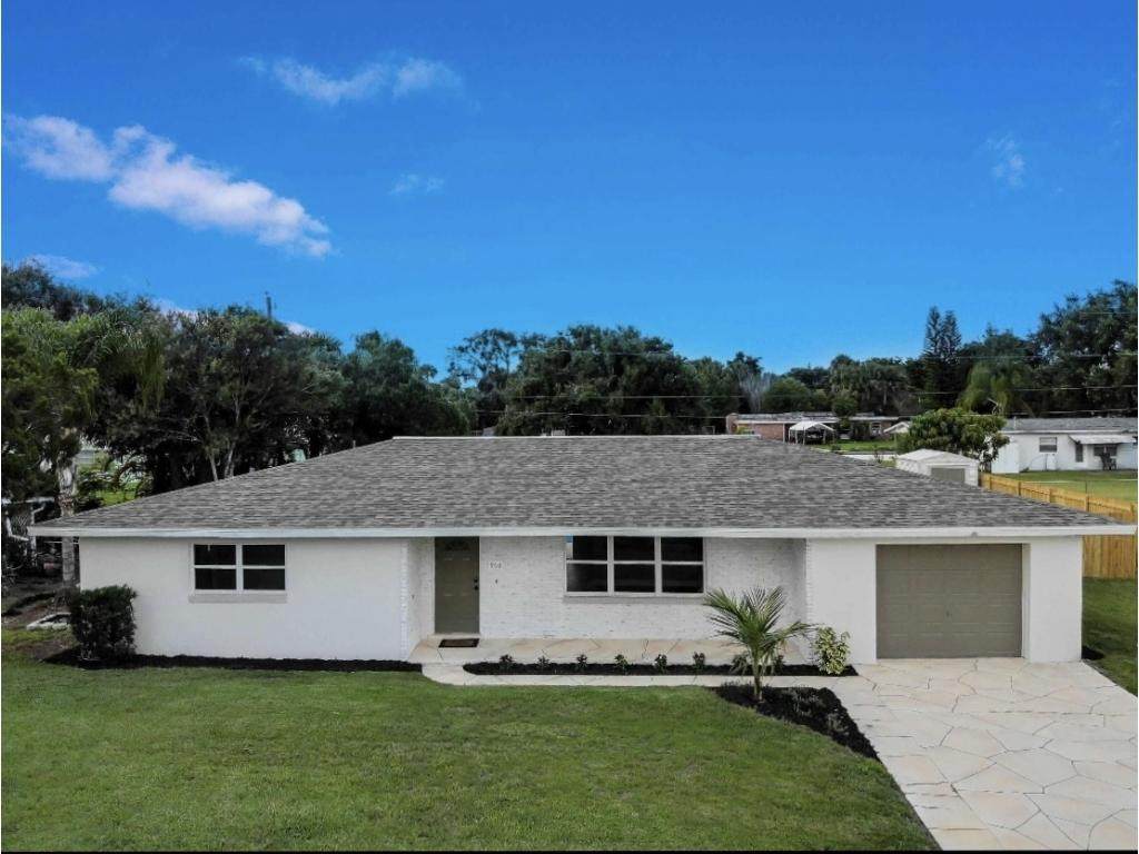 906 Echo Street - Photo 1