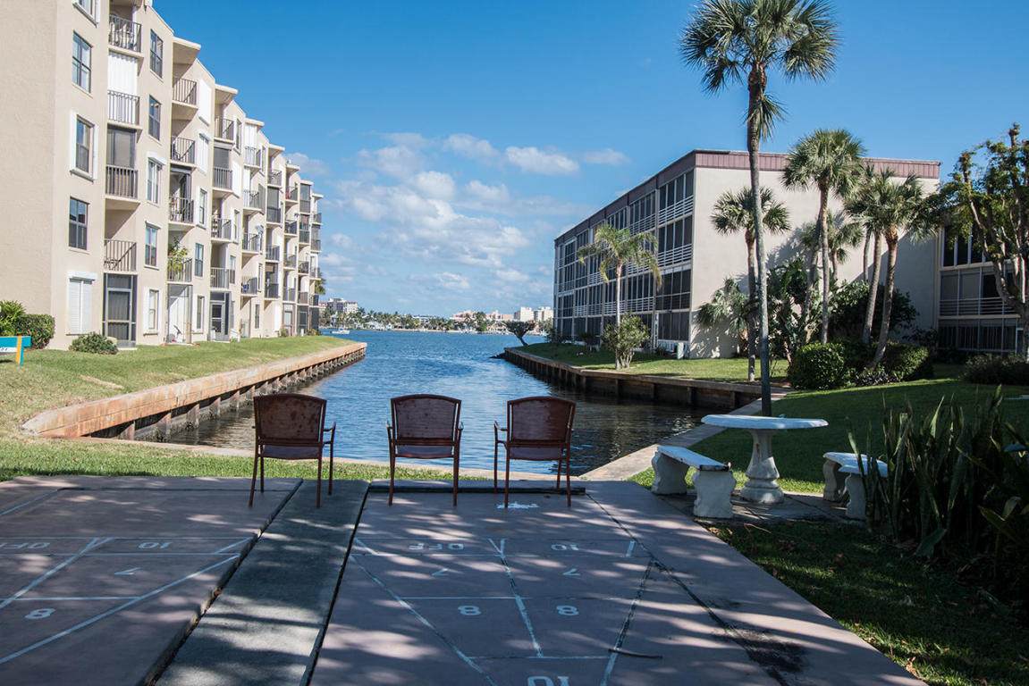 896 Federal Highway - Photo 1