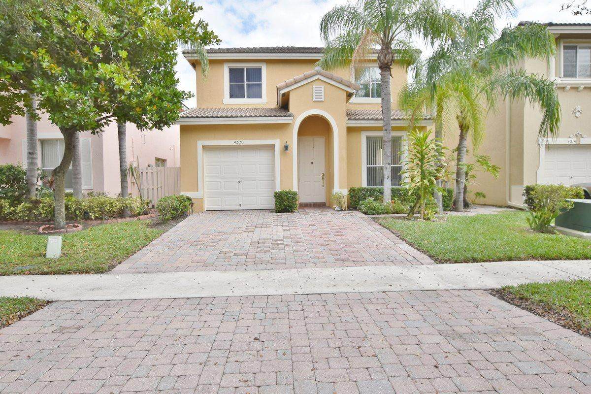 4320 Lake Lucerne Circle - Photo 1