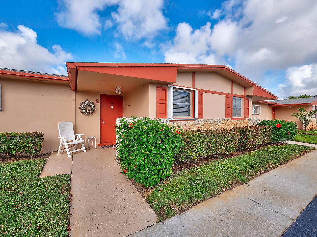 2955 Crosley Drive - Photo 1