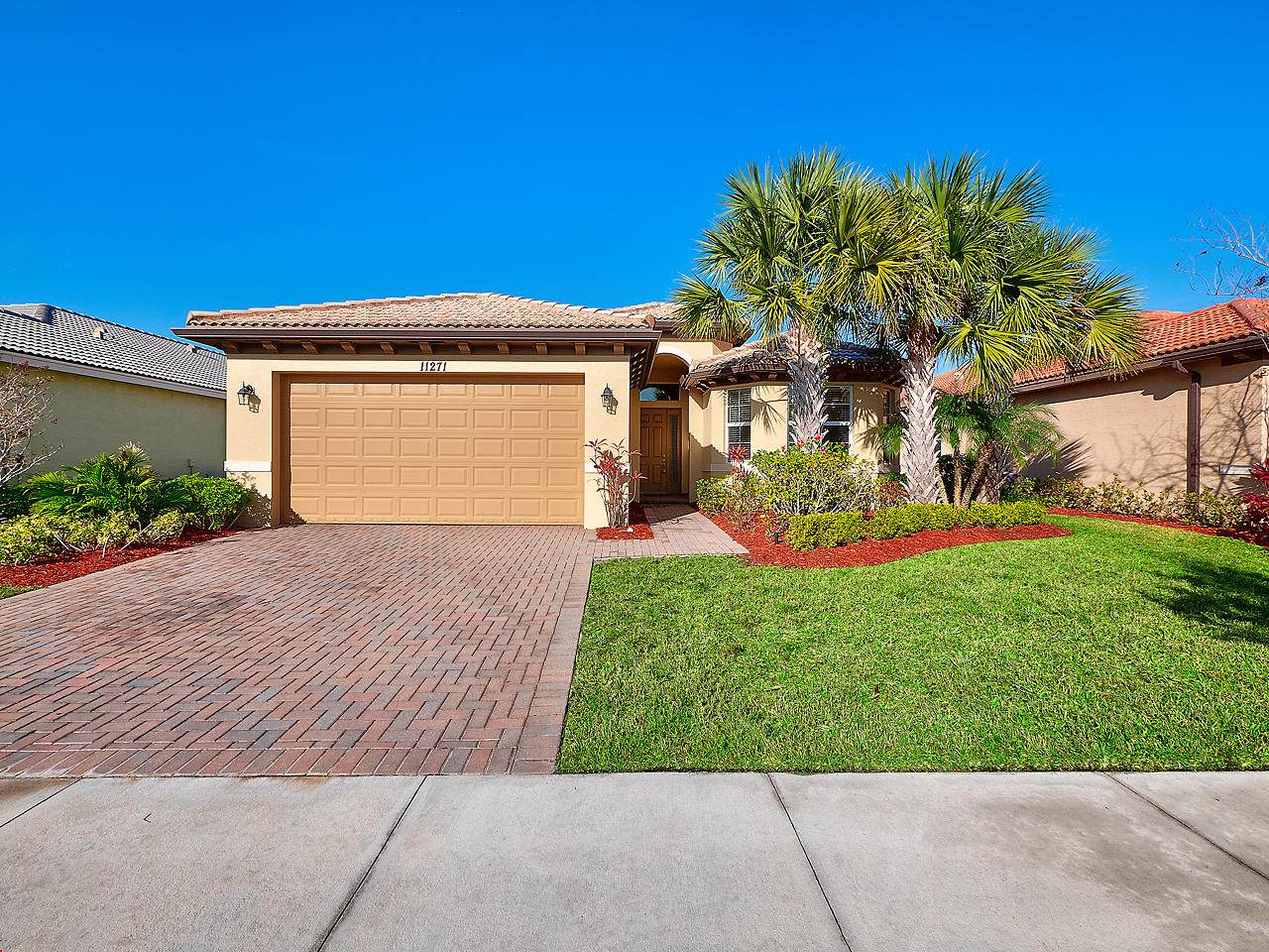 11271 Barton Way - Photo 1