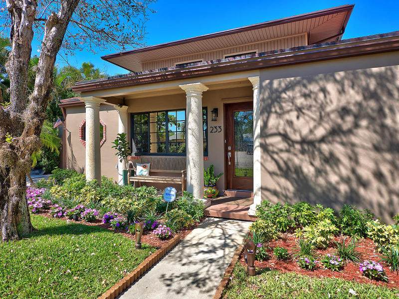 233 Beverly Road - Photo 1