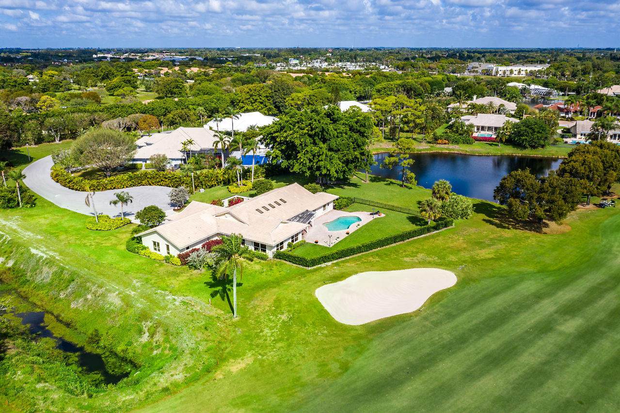 385 Oakview Drive - Photo 1