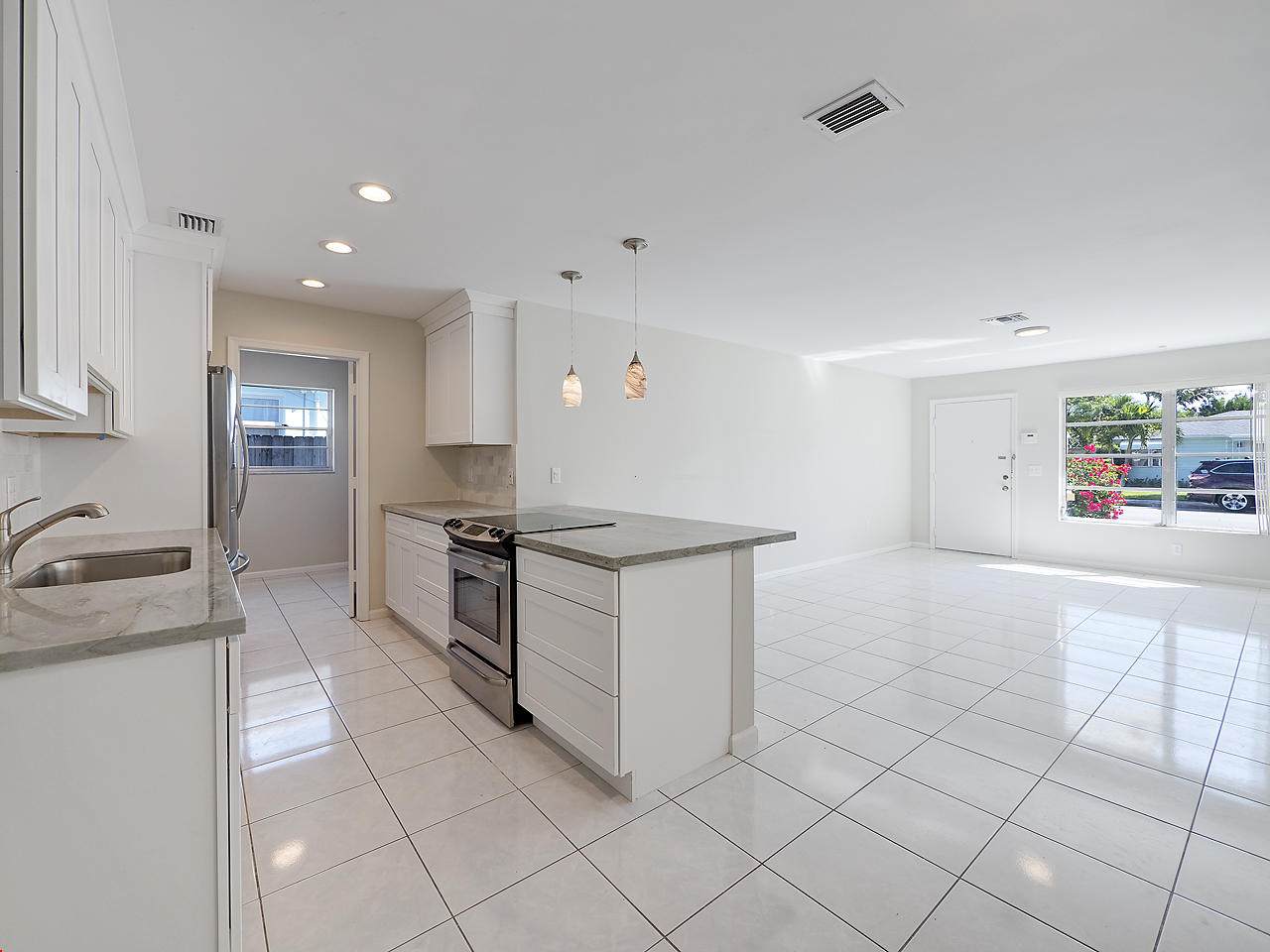 1225 L Street - Photo 1