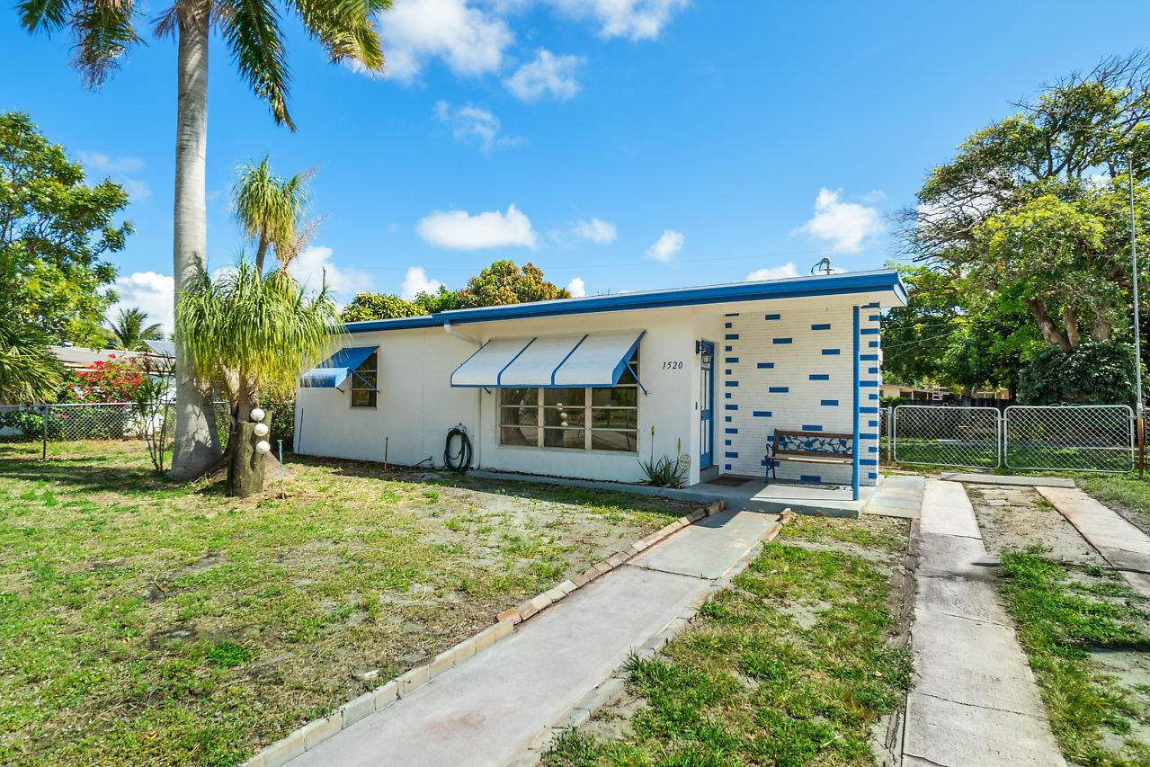 1520 44th Street - Photo 1