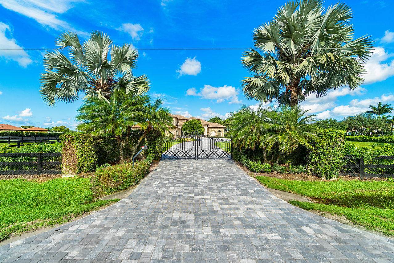 4600 Garden Point Trail - Photo 1
