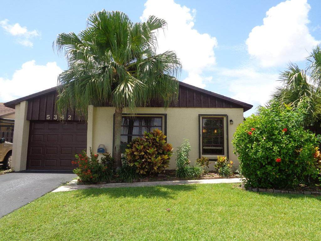 5342 Mirror Lakes Boulevard - Photo 1
