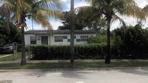 1064 27th Street - Photo 1